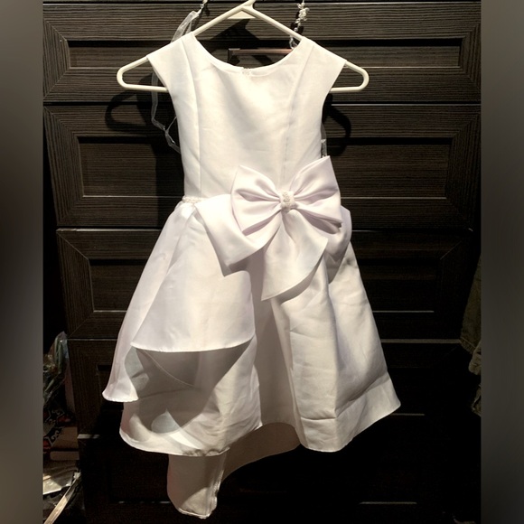Bonnie Jean Mikado cascade Communion Dress. Size - Picture 5 of 6